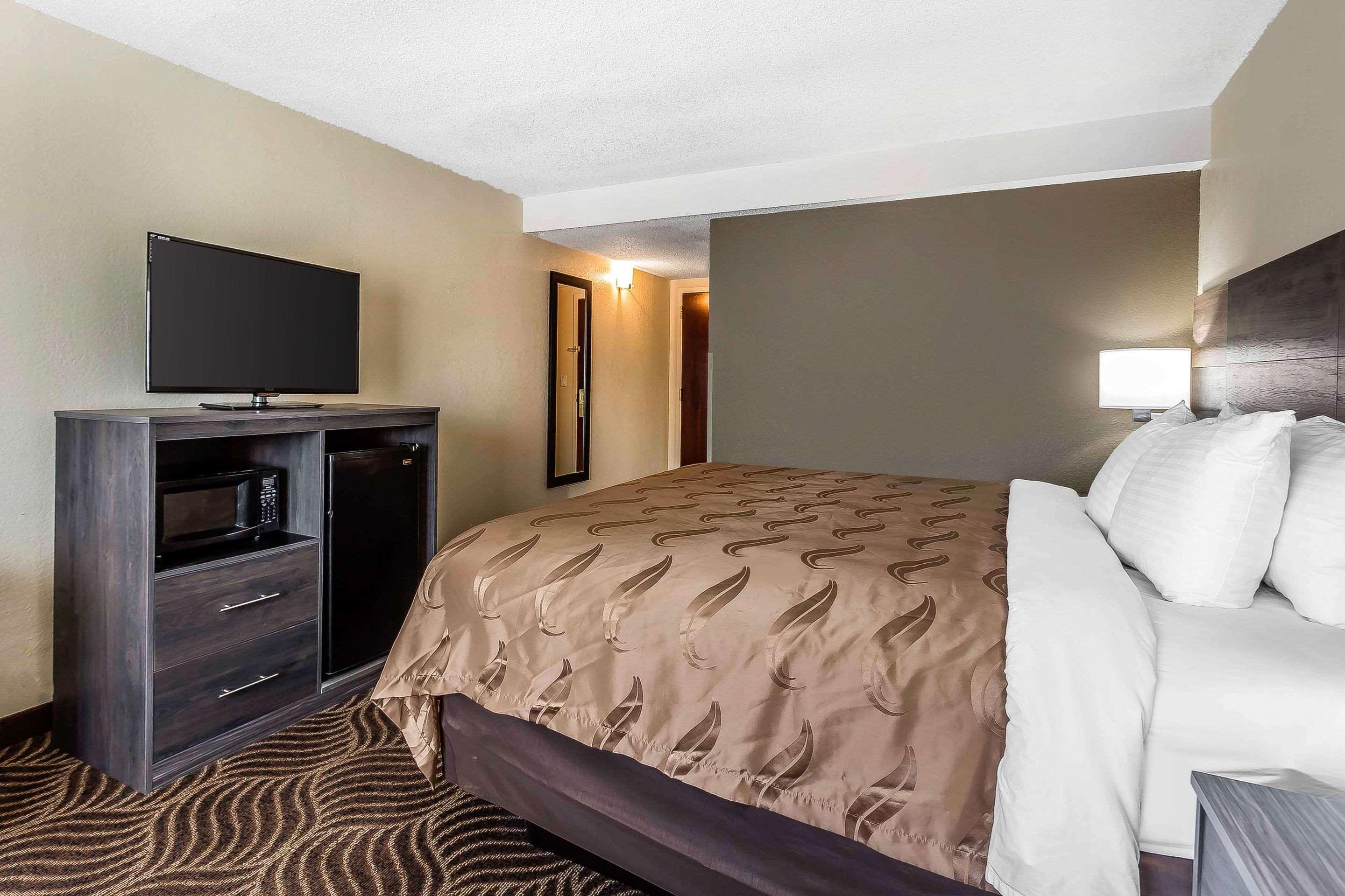 Quality Inn & Suites Salisbury Ngoại thất bức ảnh