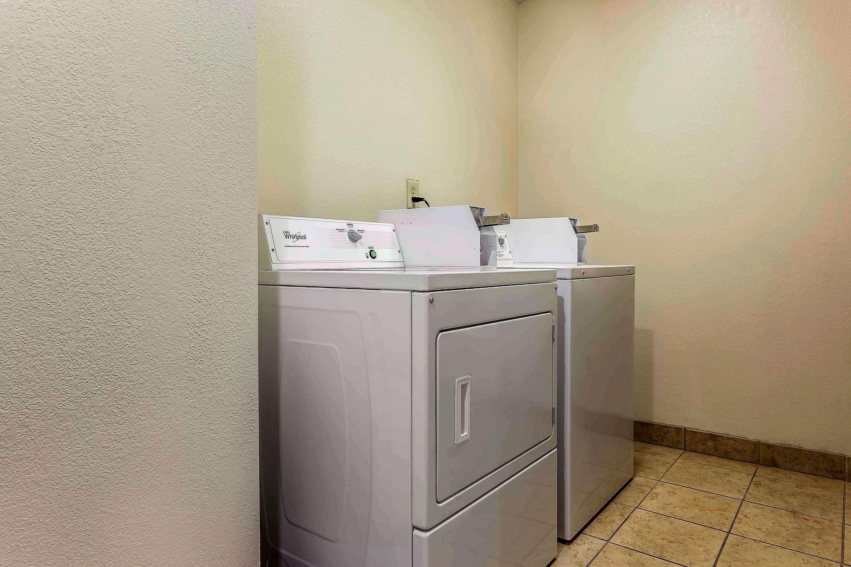 Quality Inn & Suites Salisbury Ngoại thất bức ảnh