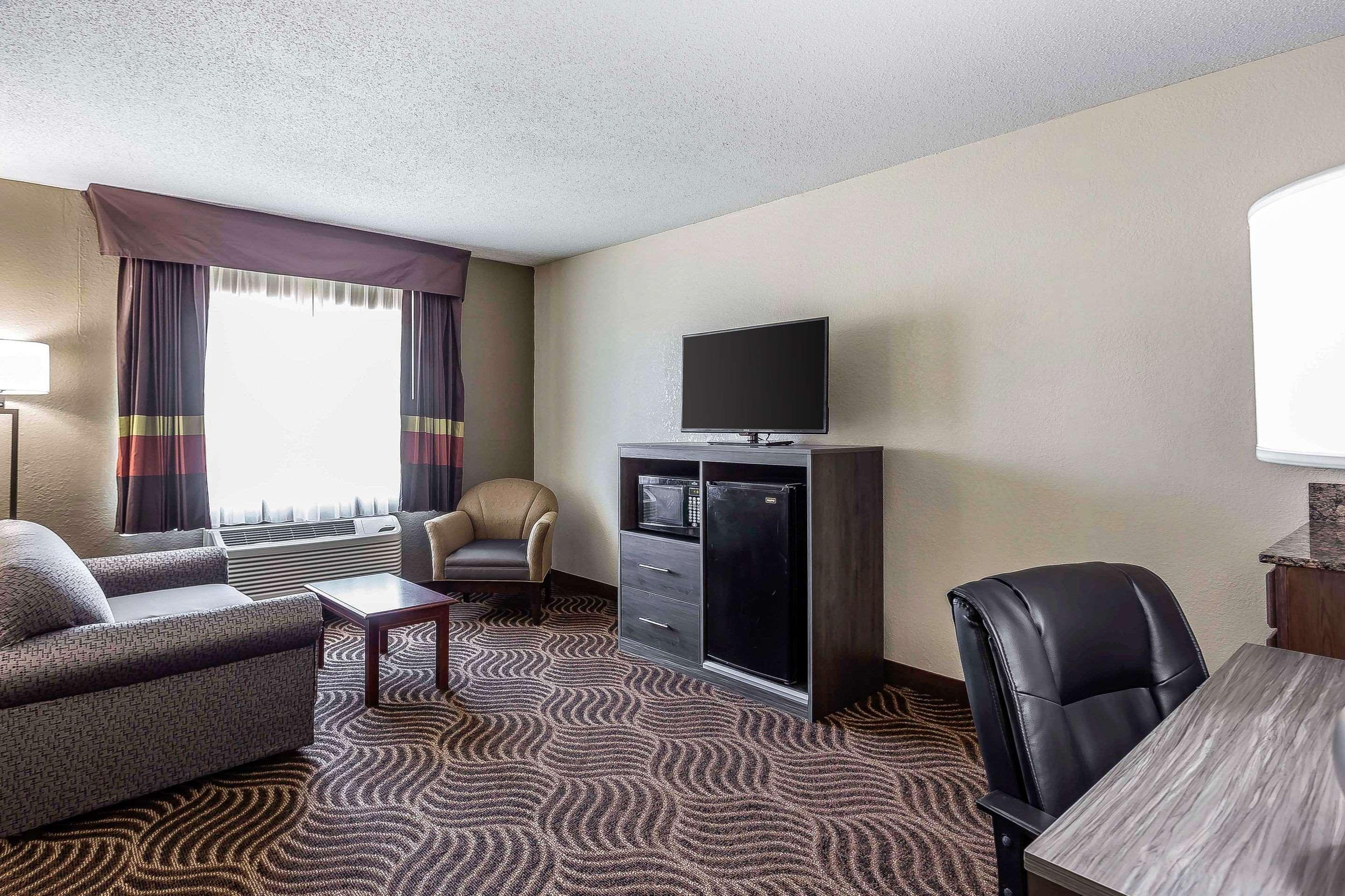 Quality Inn & Suites Salisbury Ngoại thất bức ảnh